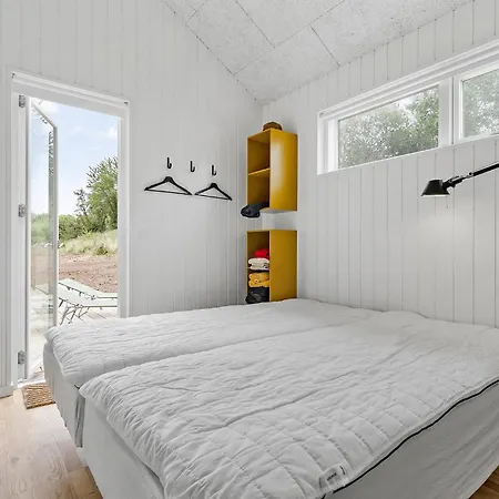 4 Bedroom In *