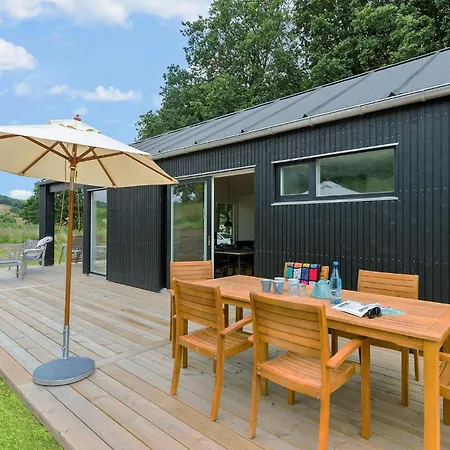 4 Bedroom In *